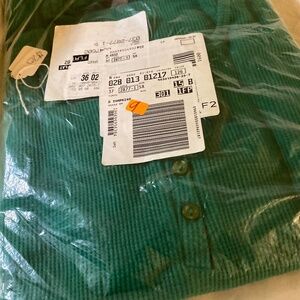 Women’s green long sleeve shirt